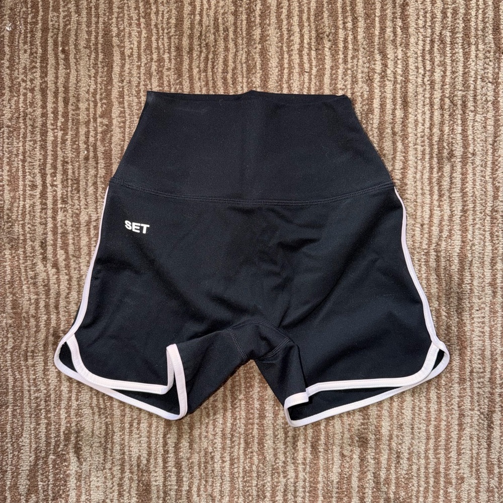 SET Active Shorts